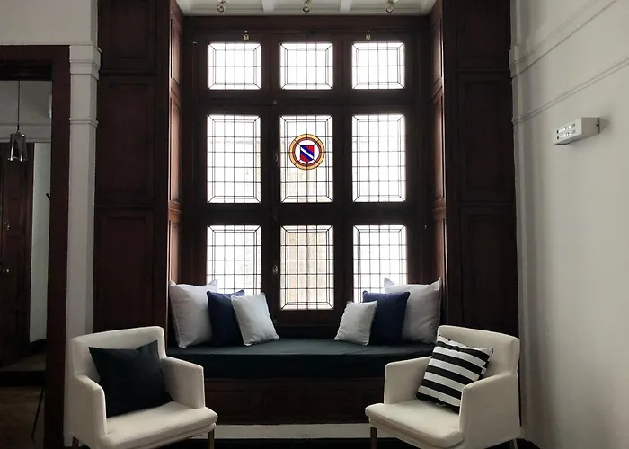 Antiguo departamento con excelente ubicación